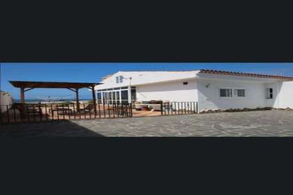 Villa for sale in Los Cristianos, Arona, Santa Cruz de Tenerife, Tenerife. 